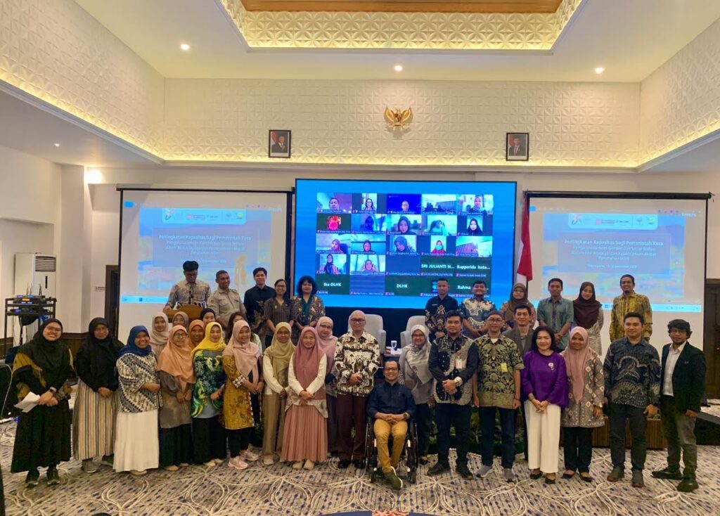 (in photo above) More than 50 local government participants, including representatives from key national ministries, joined both online and in person on 19 December 2025 for the first SIRA Training in Yogyakarta.